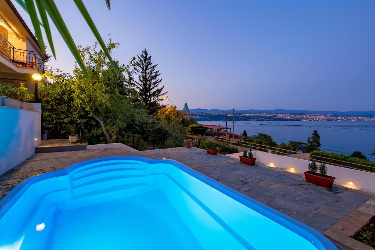Apartmani Hrvatin Опатия Экстерьер фото