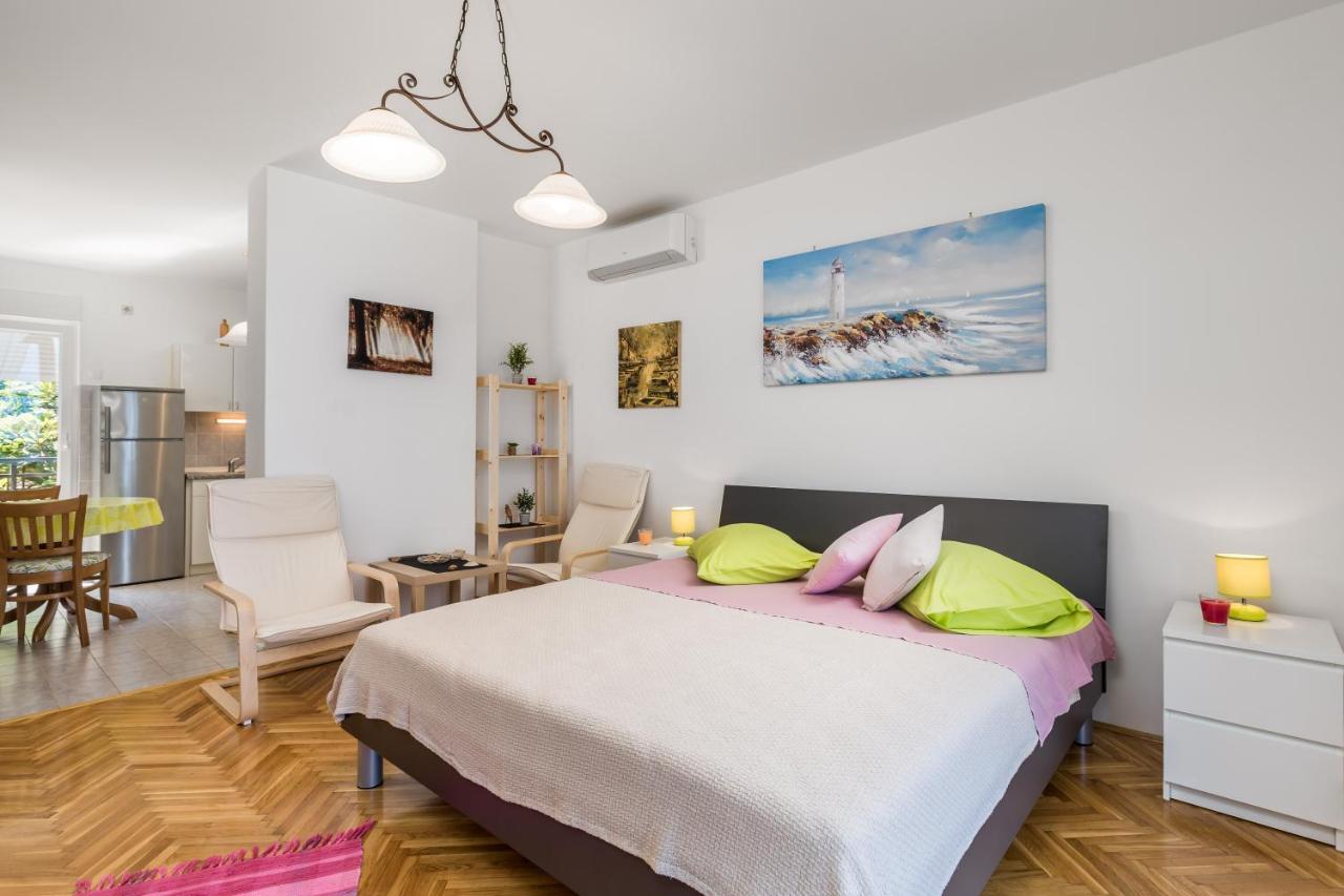 Apartmani Hrvatin Опатия Экстерьер фото
