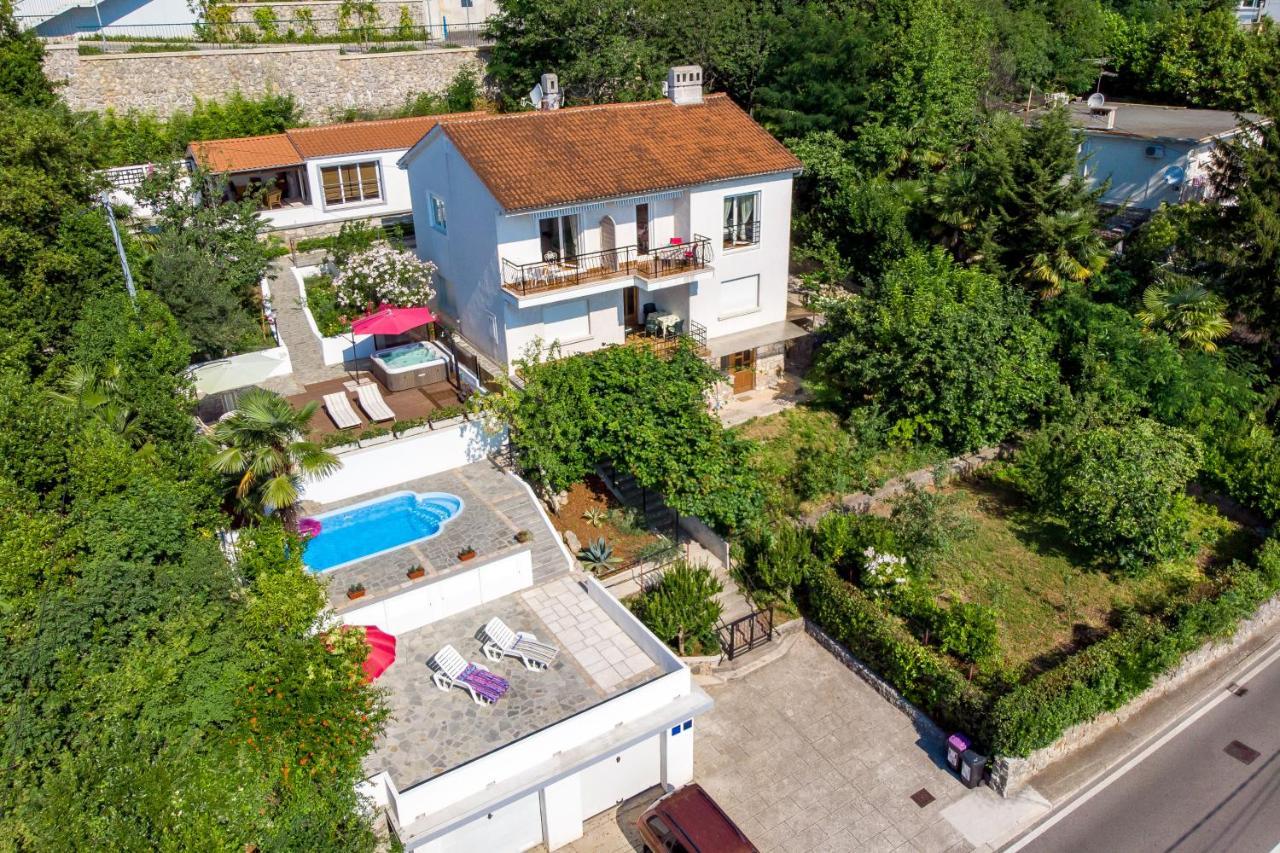 Apartmani Hrvatin Опатия Экстерьер фото