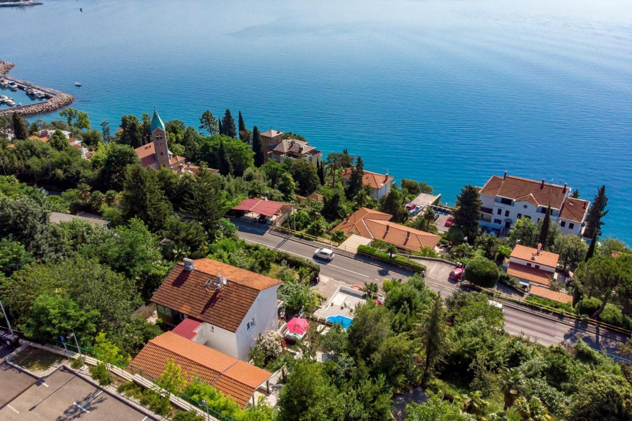 Apartmani Hrvatin Опатия Экстерьер фото