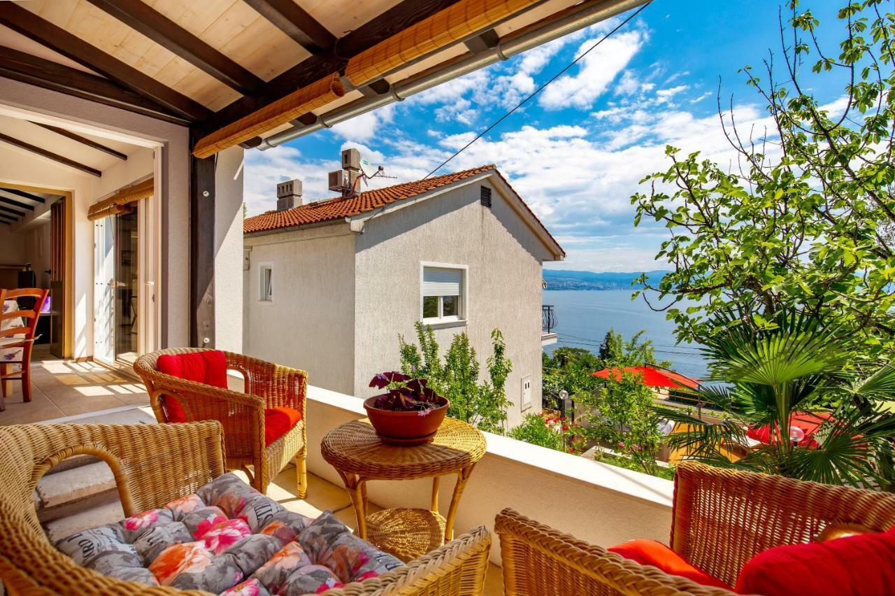 Apartmani Hrvatin Опатия Экстерьер фото