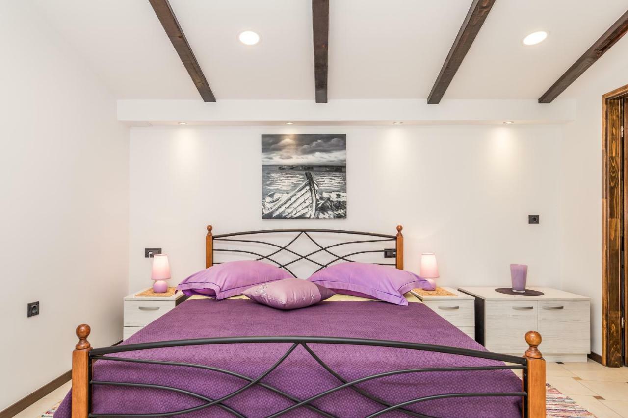 Apartmani Hrvatin Опатия Экстерьер фото