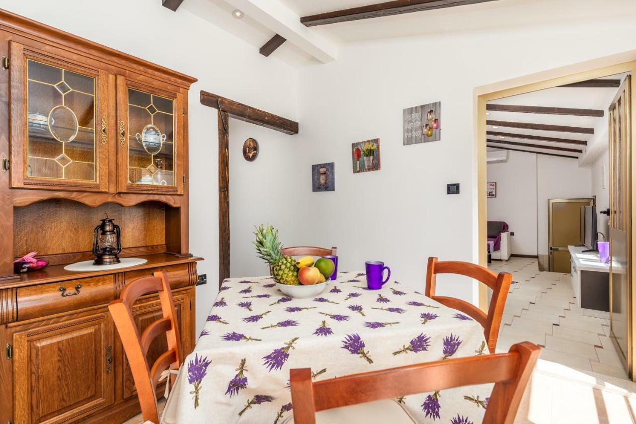 Apartmani Hrvatin Опатия Экстерьер фото