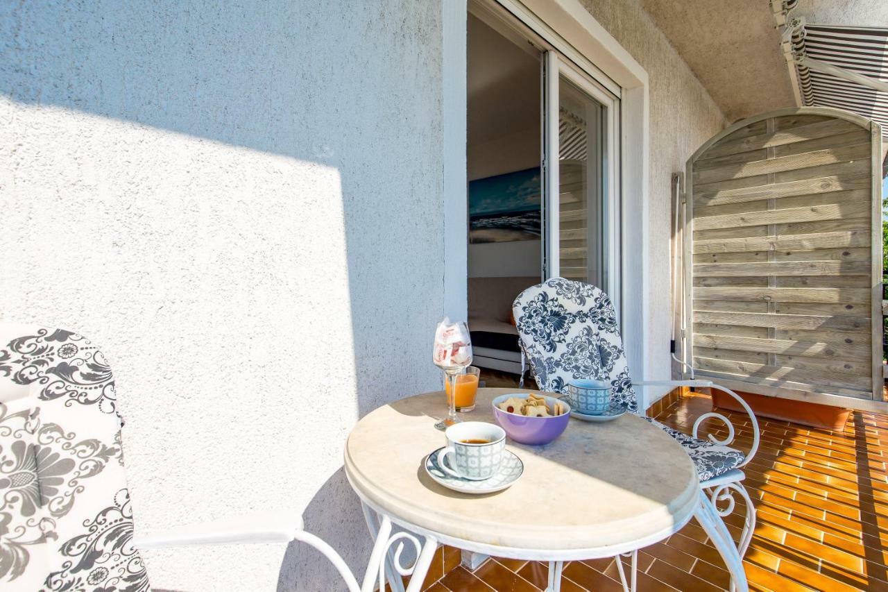 Apartmani Hrvatin Опатия Экстерьер фото