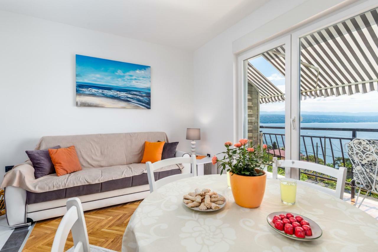 Apartmani Hrvatin Опатия Экстерьер фото