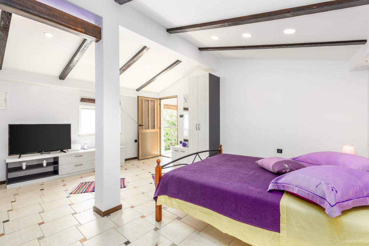 Apartmani Hrvatin Опатия Экстерьер фото