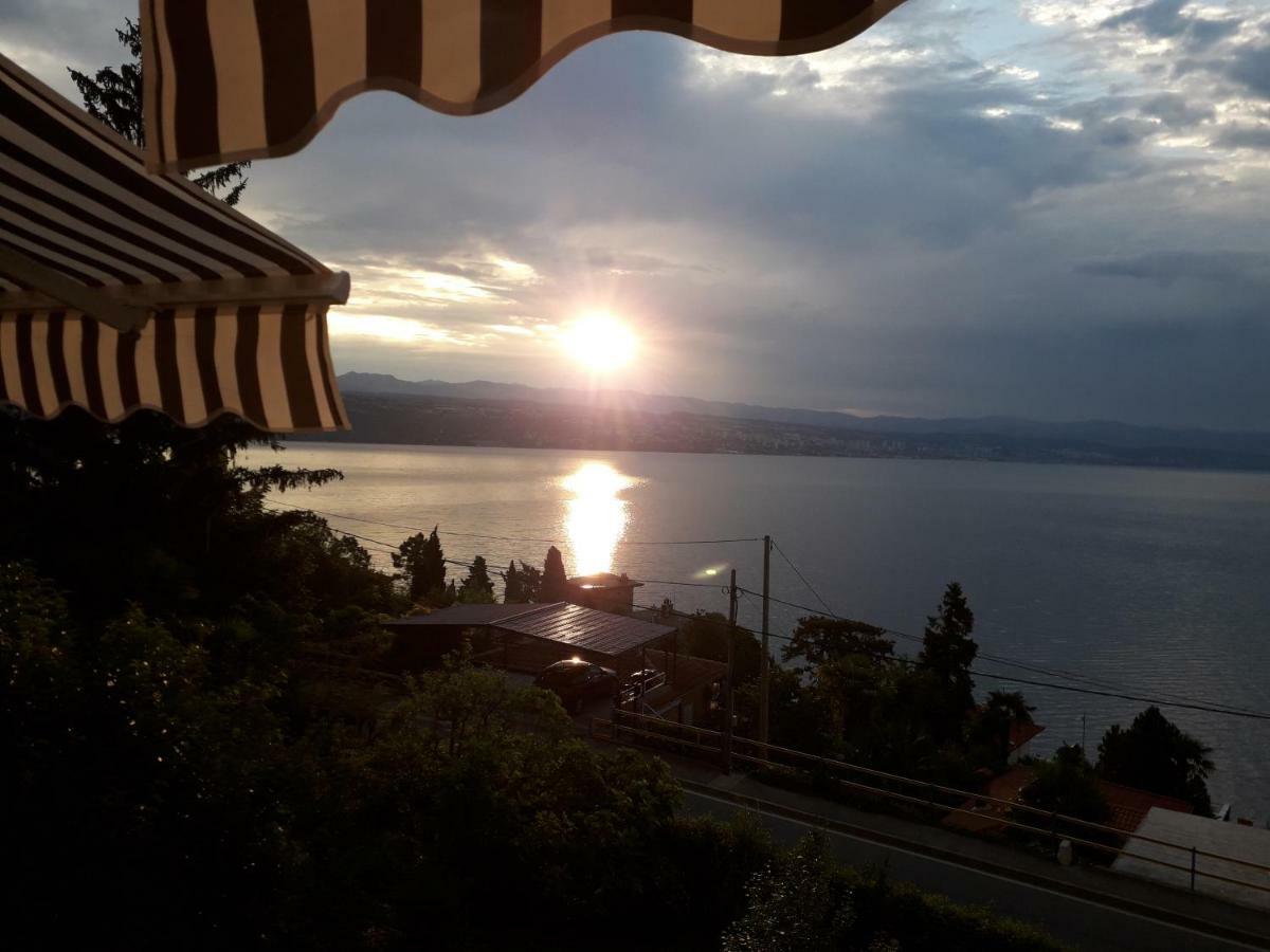 Apartmani Hrvatin Опатия Экстерьер фото