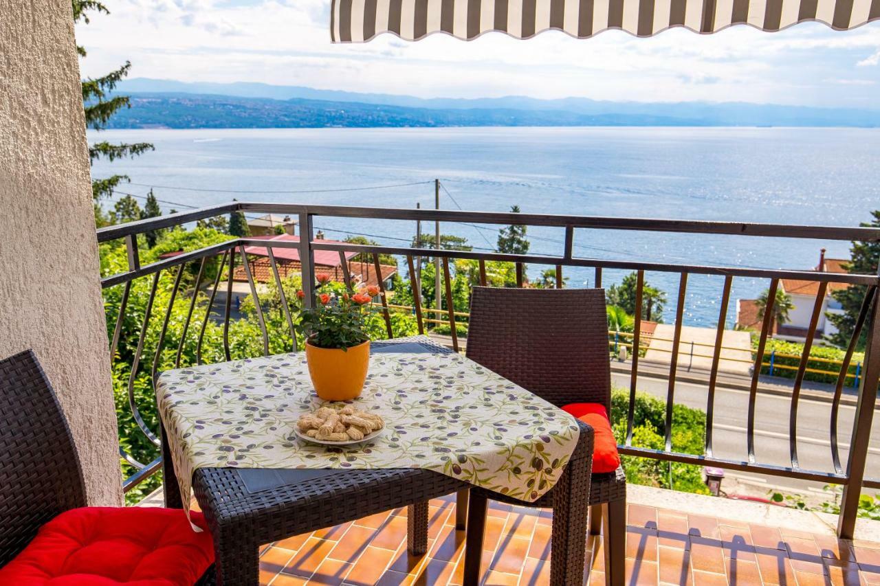 Apartmani Hrvatin Опатия Экстерьер фото